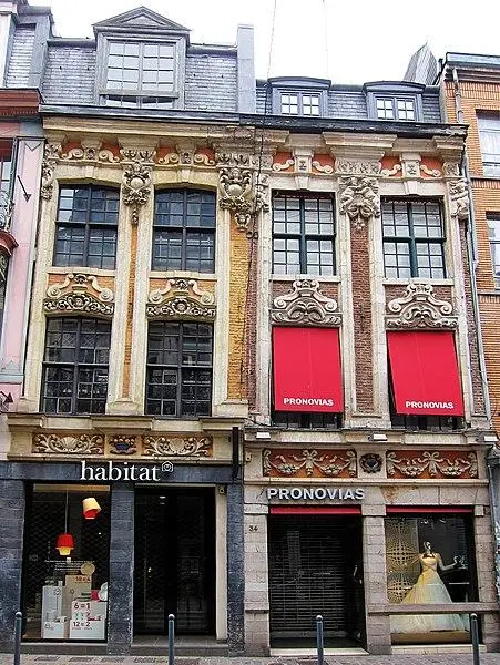 Foto de Edificios - Velvet - © Creative Commons (https://creativecommons.org/licenses/by-sa/4.0/deed.fr)