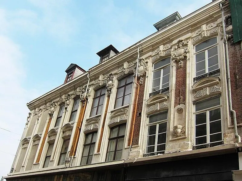 Foto de Edificios - Velvet - © Creative Commons (https://creativecommons.org/licenses/by-sa/4.0/deed.fr)