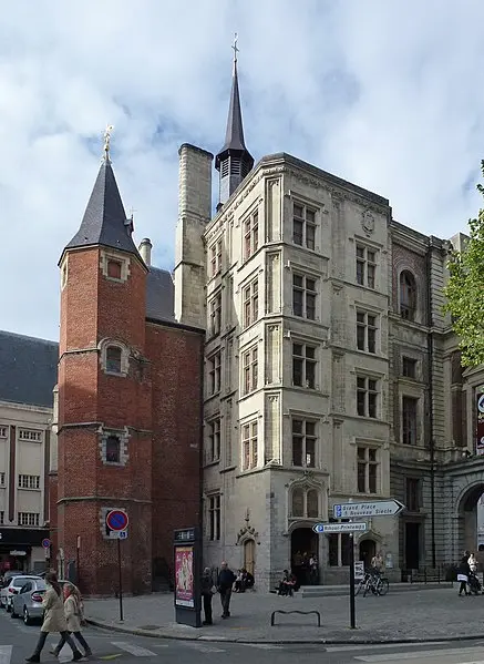 Foto von Rihour -Palast - PIERRE ANDRE LECLERCQ - © Creative Commons (https://creativecommons.org/licenses/by-sa/4.0/deed.fr)