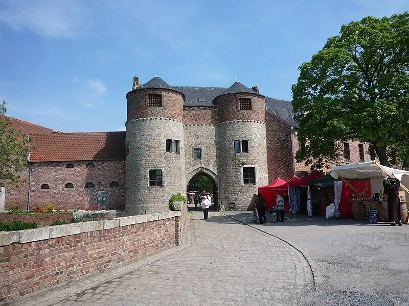 Foto von Château-ferme - JÄNNICK Jérémy - © Creative Commons (https://creativecommons.org/licenses/by-sa/4.0/deed.fr)