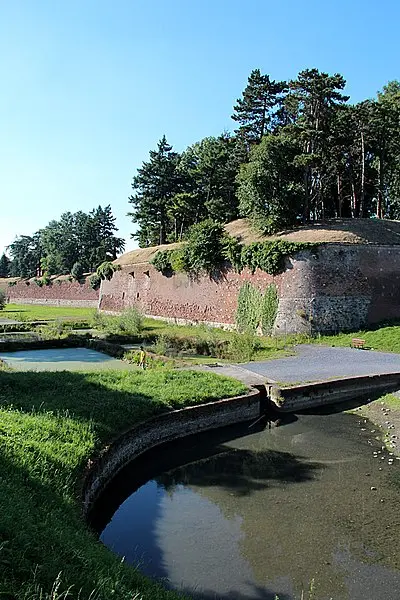Foto von Walls - Jean-Pol GRANDMONT - © Creative Commons (https://creativecommons.org/licenses/by-sa/4.0/deed.fr)