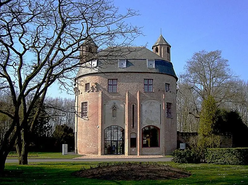 Foto von Château dit de Philippe de Comines - Velvet - © Creative Commons (https://creativecommons.org/licenses/by-sa/4.0/deed.fr)