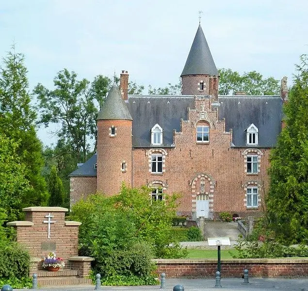 Foto von Château de Zuthove - Pierre André Leclercq (1945–) Autres noms PIERRE A - © Creative Commons (https://creativecommons.org/licenses/by-sa/4.0/deed.fr)