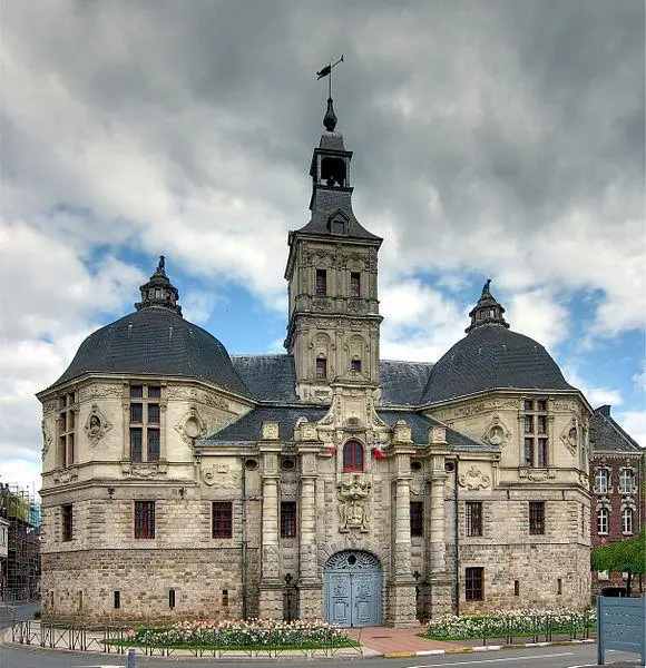 Foto von Rathaus - Velvet - © Creative Commons (https://creativecommons.org/licenses/by-sa/4.0/deed.fr)