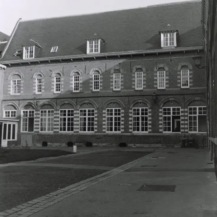 Foto von Allgemeines Hospiz - POP Plateforme Ouverte du Patrimoine / Base Mérimée - © Ministère de la Culture (France), Médiathèque du patrimoine et de la photographie, Tous droits réservés 