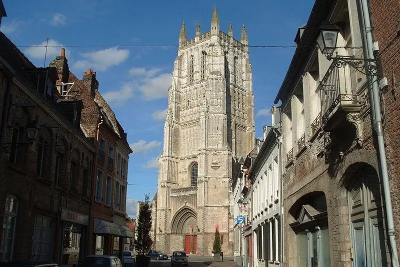 Foto von Saint-Pierre Kirche - JonathanF08 - © Creative Commons (https://creativecommons.org/licenses/by-sa/4.0/deed.fr)
