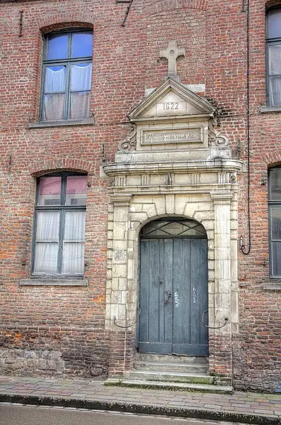Foto de Casa devoradora - Pir6mon - © Creative Commons (https://creativecommons.org/licenses/by-sa/4.0/deed.fr)