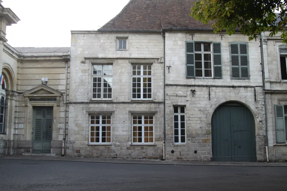 Foto de Casa canónica - Sous licence Creative Commons (https://creativecommons.org/licenses/by-sa/4.0/deed.fr) - Par Troyeseffigy - © Creative Commons (https://creativecommons.org/licenses/by-sa/4.0/deed.fr)