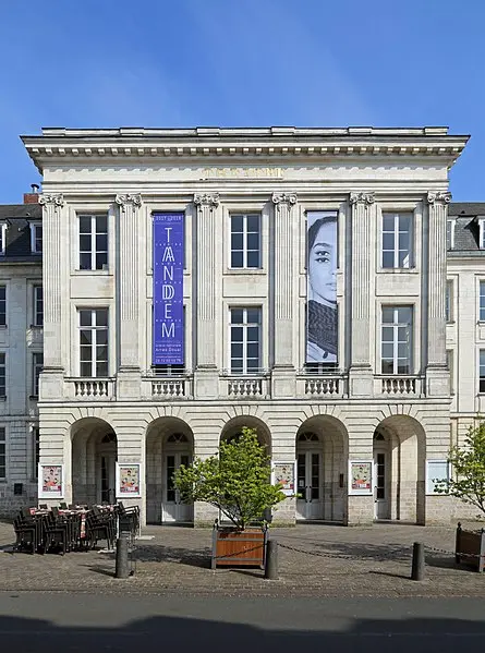 Foto de Teatro - Marc Ryckaert - © Creative Commons (https://creativecommons.org/licenses/by-sa/4.0/deed.fr)