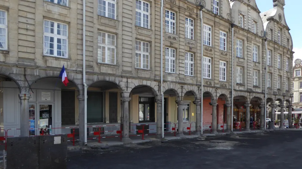Foto de Edificio - Sous licence Creative Commons (https://creativecommons.org/licenses/by-sa/4.0/deed.fr) - Par Pierre André Leclercq - © Creative Commons (https://creativecommons.org/licenses/by-sa/4.0/deed.fr)