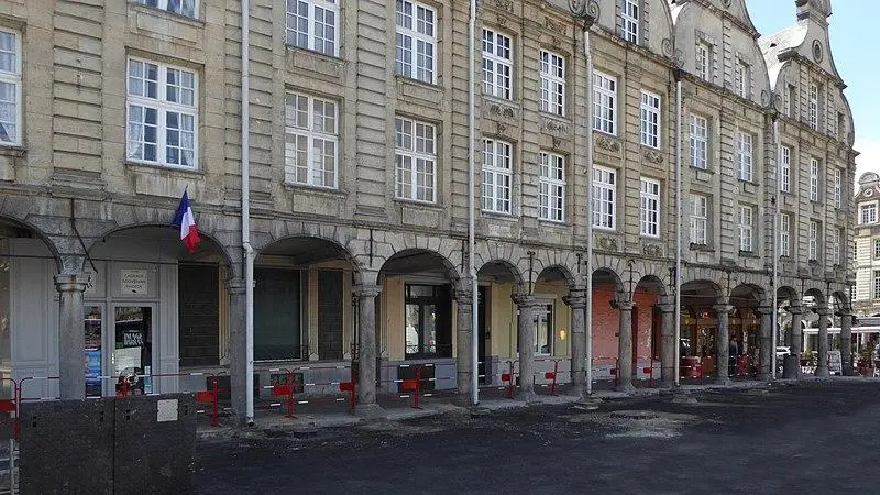 Foto de Edificio - Pierre André Leclercq - © Creative Commons (https://creativecommons.org/licenses/by-sa/4.0/deed.fr)