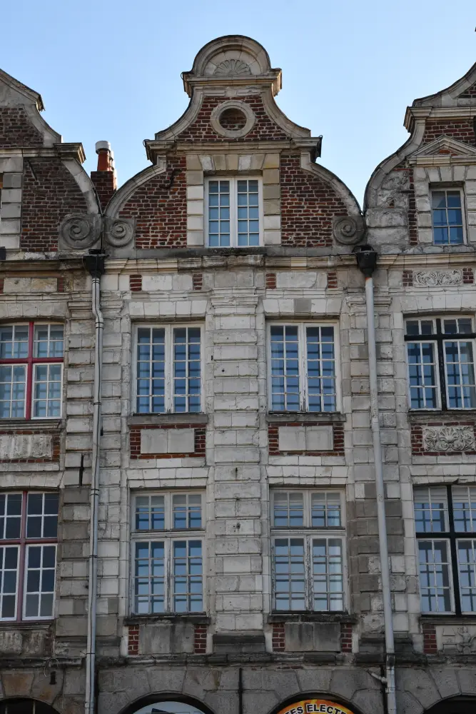 Foto de Edificio - Sous licence Creative Commons (https://creativecommons.org/licenses/by-sa/4.0/deed.fr) - Par Concierge.2C - © Creative Commons (https://creativecommons.org/licenses/by-sa/4.0/deed.fr)