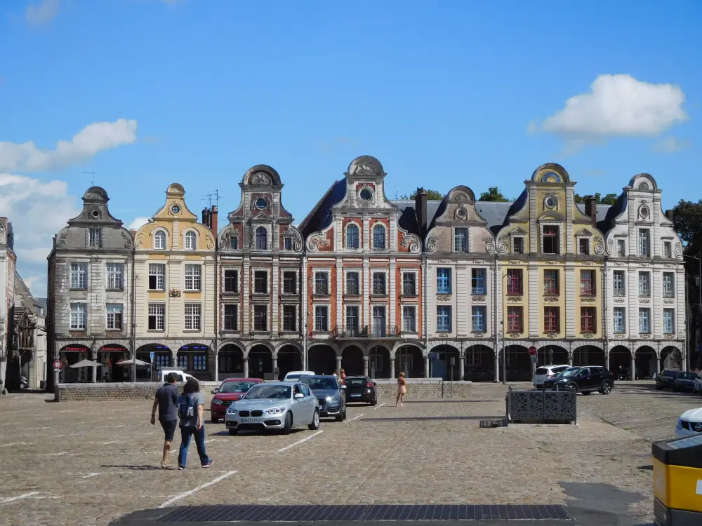 Foto von Gebäude - Sous licence Creative Commons (https://creativecommons.org/licenses/by-sa/4.0/deed.fr) - Par JiriMatejicek - © Creative Commons (https://creativecommons.org/licenses/by-sa/4.0/deed.fr)