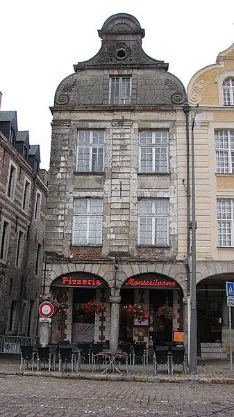 Foto von Gebäude - TiboF - © Creative Commons (https://creativecommons.org/licenses/by-sa/4.0/deed.fr)
