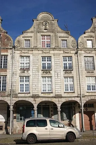 Foto von Gebäude - Maxence Jeanjean - © Creative Commons (https://creativecommons.org/licenses/by-sa/4.0/deed.fr)