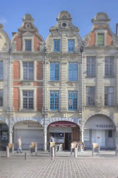 Foto von Gebäude - Pir6mon - © Creative Commons (https://creativecommons.org/licenses/by-sa/4.0/deed.fr)