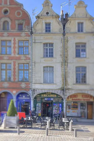 Foto von Gebäude - Pir6mon - © Creative Commons (https://creativecommons.org/licenses/by-sa/4.0/deed.fr)
