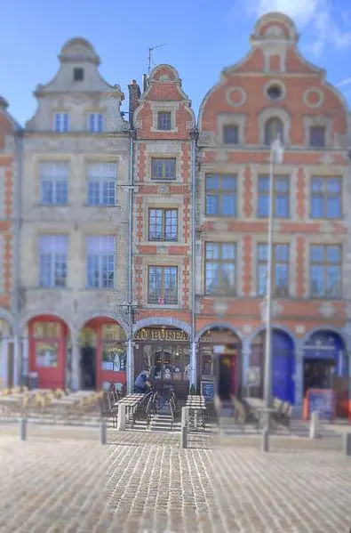 Foto von Gebäude - Pir6mon - © Creative Commons (https://creativecommons.org/licenses/by-sa/4.0/deed.fr)