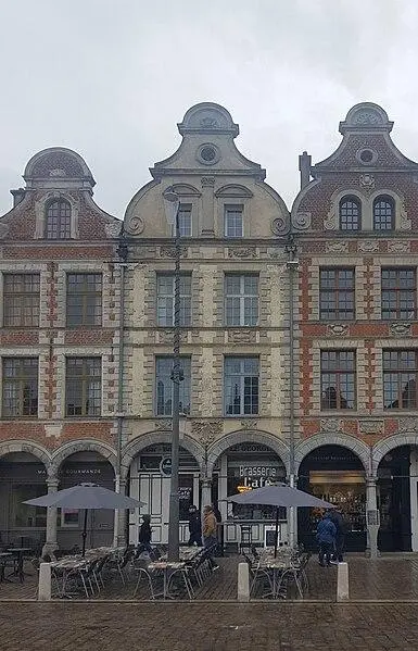 Foto von Gebäude - HerRobin - © Creative Commons (https://creativecommons.org/licenses/by-sa/4.0/deed.fr)