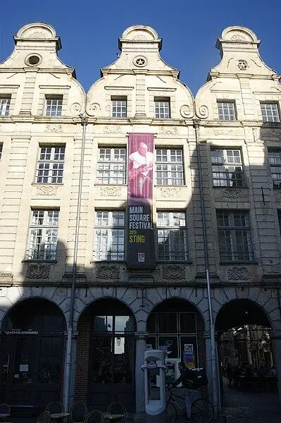 Foto von Gebäude - Maxence Jeanjean - © Creative Commons (https://creativecommons.org/licenses/by-sa/4.0/deed.fr)