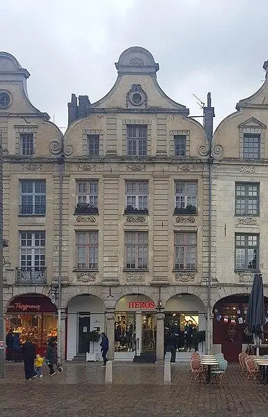Foto de Edificio - HerRobin - © Creative Commons (https://creativecommons.org/licenses/by-sa/4.0/deed.fr)