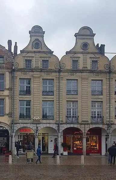 Foto de Edificio - HerRobin - © Creative Commons (https://creativecommons.org/licenses/by-sa/4.0/deed.fr)