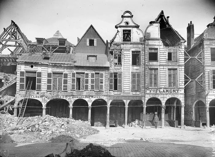 Foto di Edificio - POP Plateforme Ouverte du Patrimoine / Base Mérimée - © Ministère de la Culture (France), Médiathèque du patrimoine et de la photographie, diffusion RMN-GP