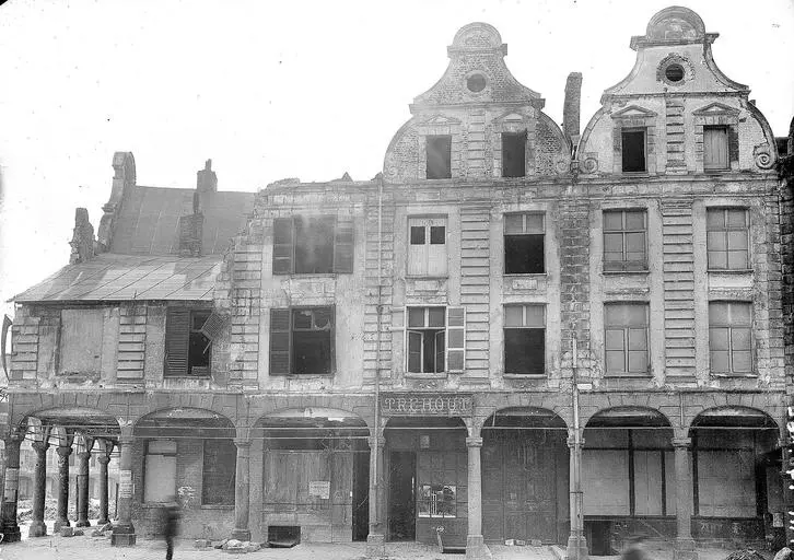 Foto von Gebäude - POP Plateforme Ouverte du Patrimoine / Base Mérimée - © Ministère de la Culture (France), Médiathèque du patrimoine et de la photographie, diffusion RMN-GP