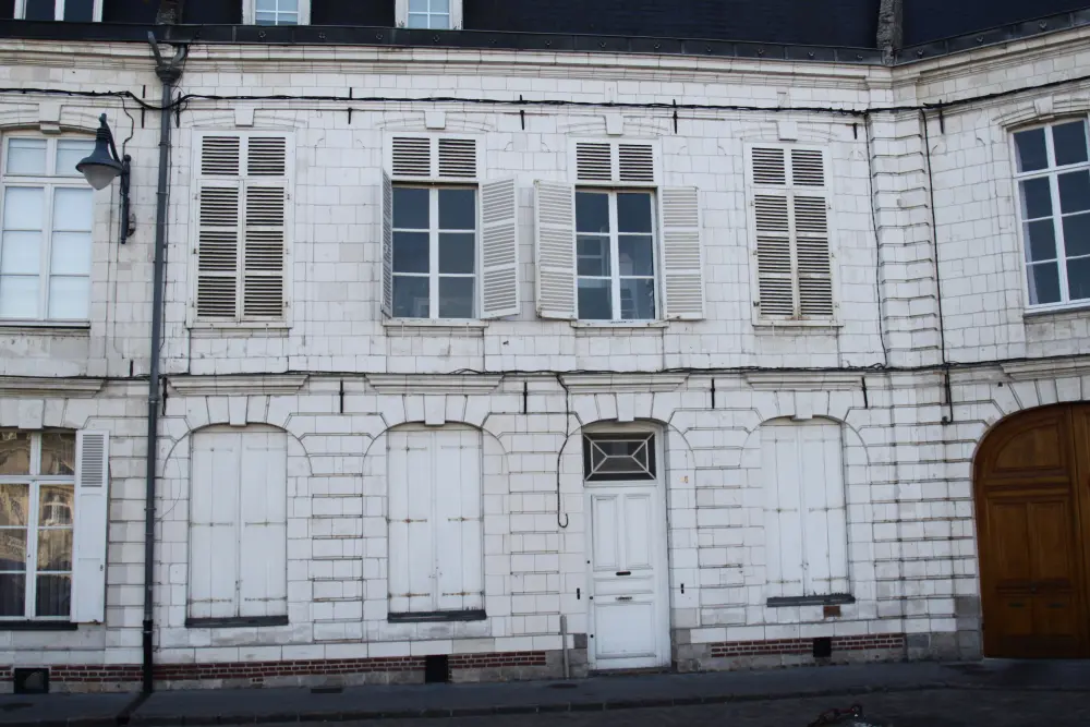 Foto di Casa - Sous licence Creative Commons (https://creativecommons.org/licenses/by-sa/4.0/deed.fr) - Par Troyeseffigy - © Creative Commons (https://creativecommons.org/licenses/by-sa/4.0/deed.fr)