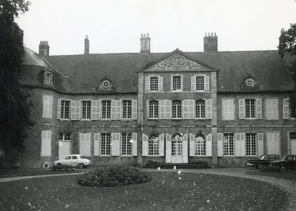 Foto von Bestellen Sie Schloss in Macquingheme - POP Plateforme Ouverte du Patrimoine / Base Mérimée - © Ministère de la Culture (France), Médiathèque du patrimoine et de la photographie, tous droits réservés