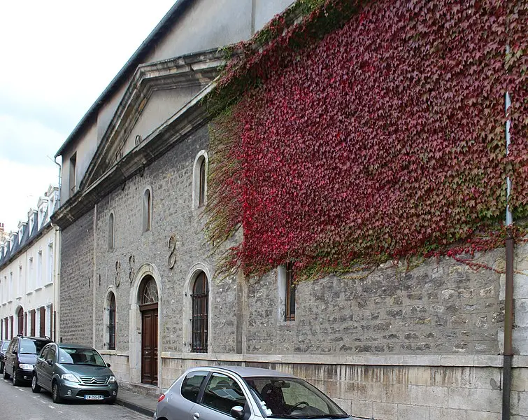 Foto von Abtei und Saint-Wilmer-Kirche - Dguendel - © Creative Commons (https://creativecommons.org/licenses/by-sa/4.0/deed.fr)