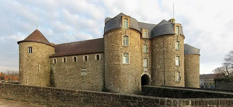 Foto von Aumont Castle - Velvet - © Creative Commons (https://creativecommons.org/licenses/by-sa/4.0/deed.fr)