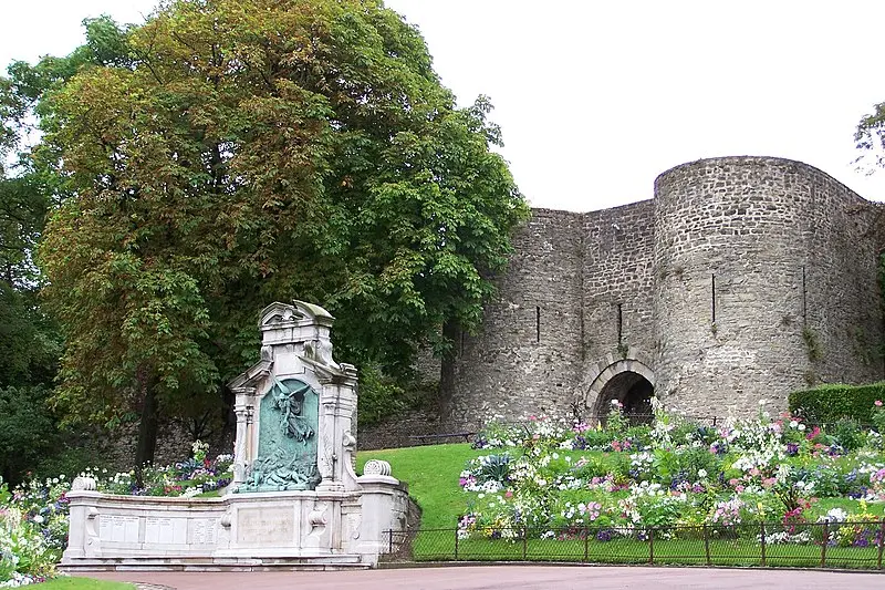 Foto di Porta di laurea - Jarosław Baranowski - © Creative Commons (https://creativecommons.org/licenses/by-sa/4.0/deed.fr)