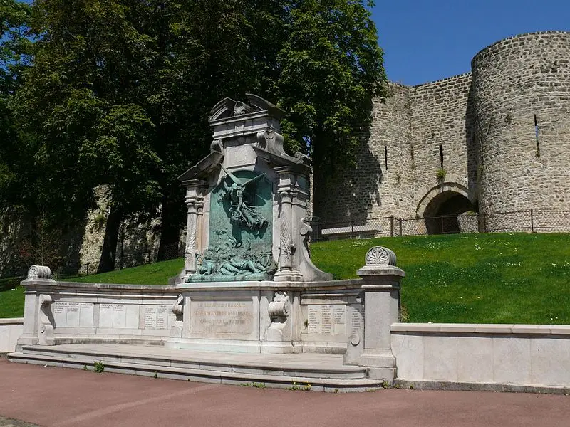 Foto di Porta di laurea - This illustrationwas made byPeter Potrowl.  Please - © Creative Commons (https://creativecommons.org/licenses/by-sa/4.0/deed.fr)