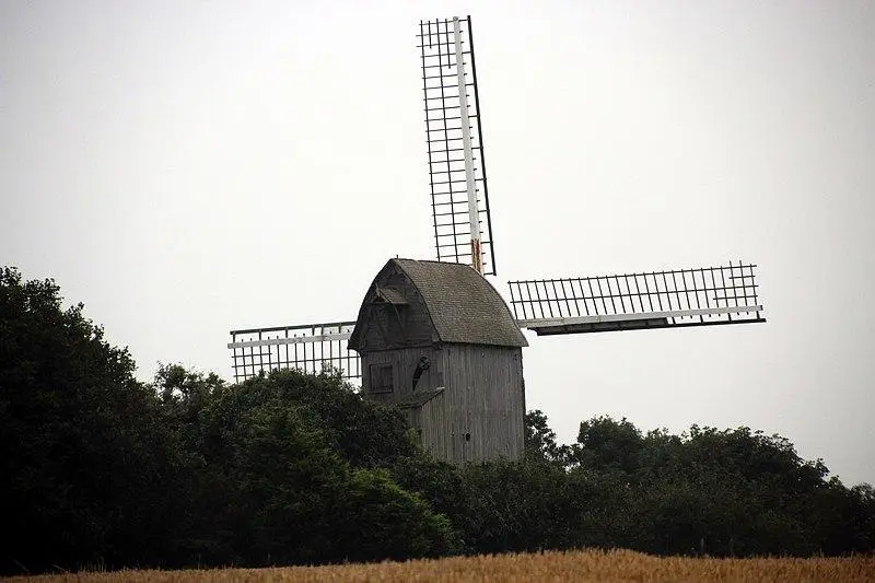 Foto di Mulino a vento - Lionel Allorge - © Creative Commons (https://creativecommons.org/licenses/by-sa/4.0/deed.fr)