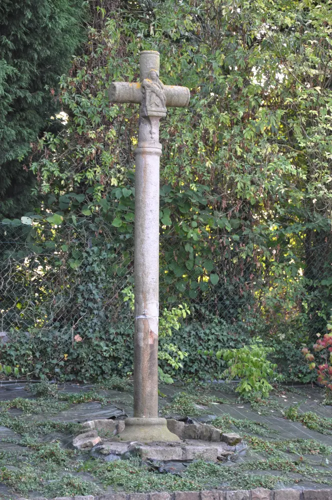Foto de Cruz de arenisca - Sous licence Creative Commons (https://creativecommons.org/licenses/by-sa/4.0/deed.fr) - Par Rotatebot - © Creative Commons (https://creativecommons.org/licenses/by-sa/4.0/deed.fr)