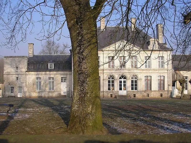 Picture of Castle - No machine-readable author provided. Hemmer assume - © Creative Commons (https://creativecommons.org/licenses/by-sa/4.0/deed.fr)
