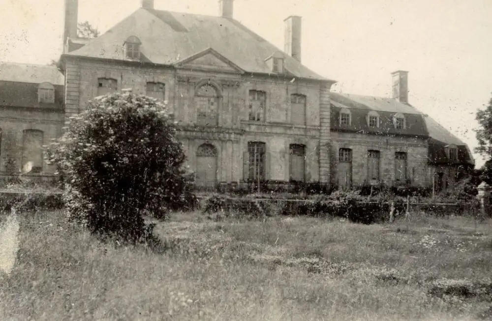 Picture of Castle - POP Plateforme Ouverte du Patrimoine / Base Mérimée - © Ministère de la Culture (France), Médiathèque du patrimoine et de la photographie, Tous droits réservés 