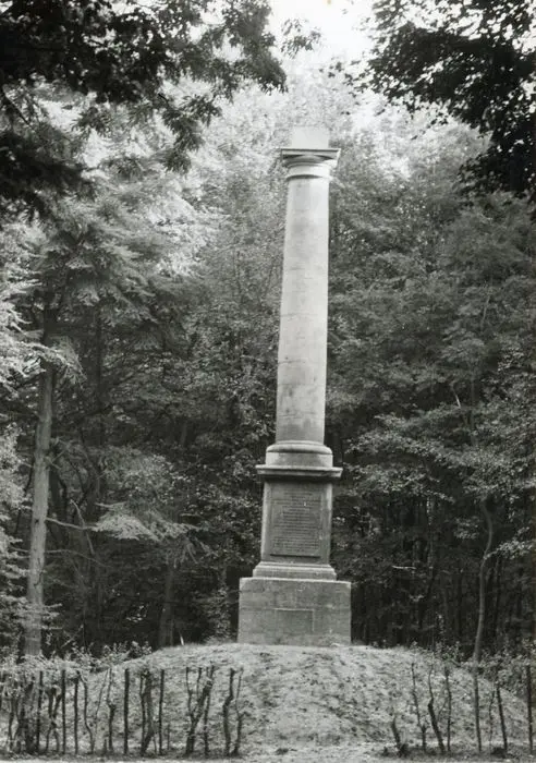 Picture of Blanch column - POP Plateforme Ouverte du Patrimoine / Base Mérimée - © Ministère de la Culture (France), Médiathèque du patrimoine et de la photographie, Tous droits réservés 