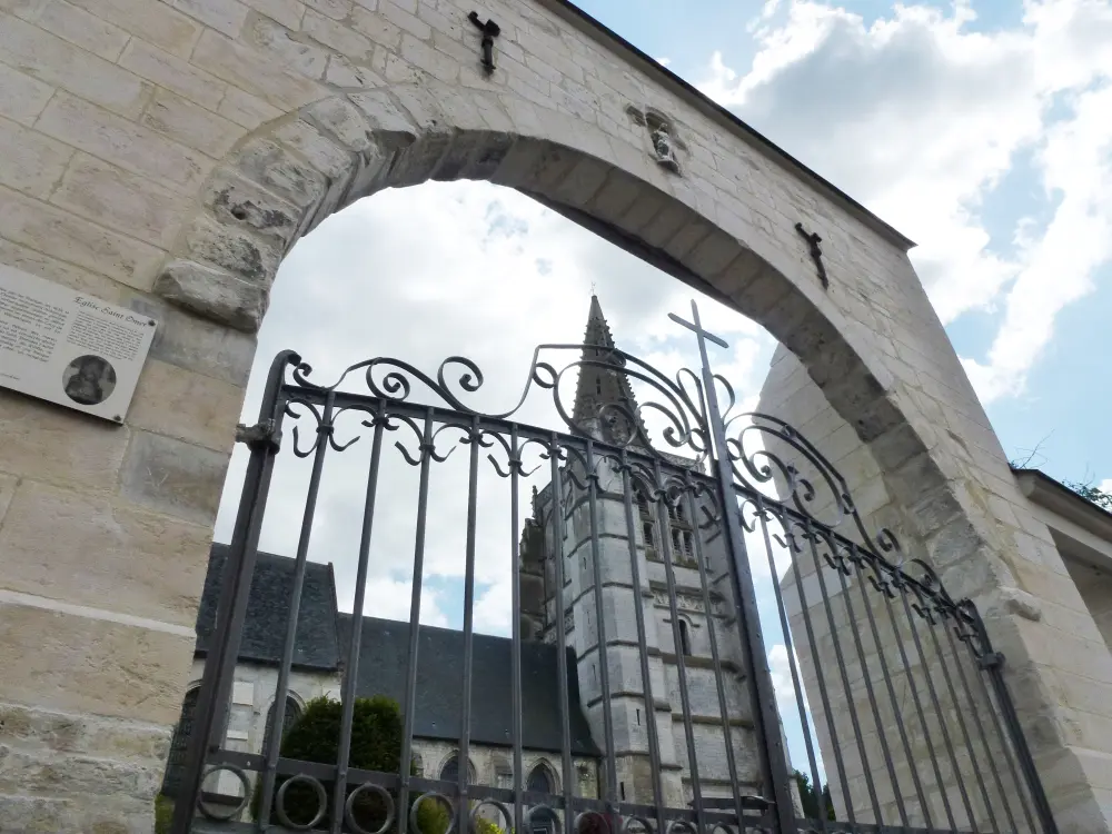 Foto von Friedhof - Sous licence Creative Commons (https://creativecommons.org/licenses/by-sa/4.0/deed.fr) - Par Havang(nl) - © Creative Commons (https://creativecommons.org/licenses/by-sa/4.0/deed.fr)