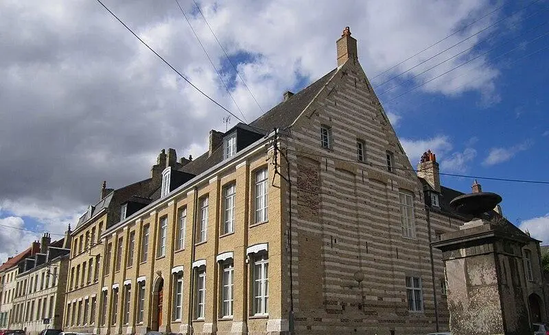 Foto de Hotel Berghes - MJR Saint-Omer - © Creative Commons (https://creativecommons.org/licenses/by-sa/4.0/deed.fr)