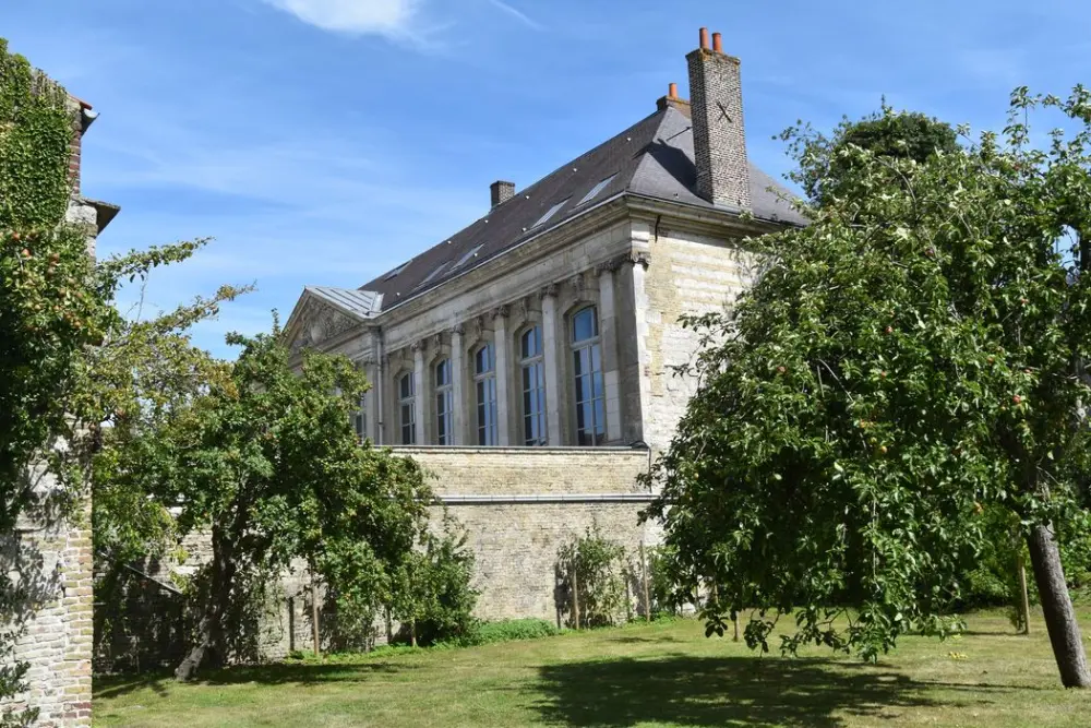 Foto de Ex Palacio de Bispaficos o Episcopal, actualmente Palacio de Justicia - POP Plateforme Ouverte du Patrimoine / Base Mérimée - © Ministère de la Culture (France), Médiathèque du patrimoine et de la photographie, diffusion RMN-GP