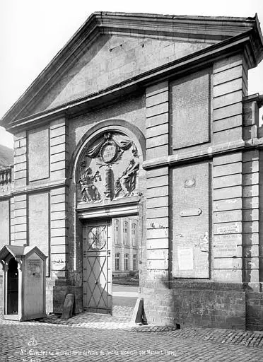 Foto de Ex Palacio de Bispaficos o Episcopal, actualmente Palacio de Justicia - POP Plateforme Ouverte du Patrimoine / Base Mérimée - © Ministère de la Culture (France), Médiathèque du patrimoine et de la photographie, diffusion RMN-GP