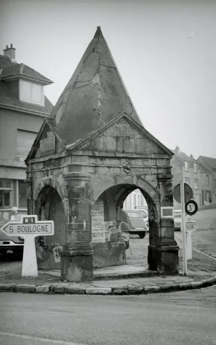 Foto di Vecchia fontana - POP Plateforme Ouverte du Patrimoine / Base Mérimée - © Ministère de la Culture (France), Médiathèque du patrimoine et de la photographie, tous droits réservés
