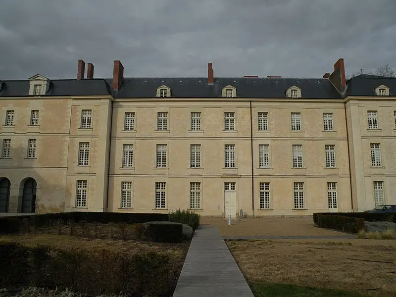 Foto de Ex Convento de Ursulina de los Davrays o Old Rohan Barracks - Pymouss - © Creative Commons (https://creativecommons.org/licenses/by-sa/4.0/deed.fr)