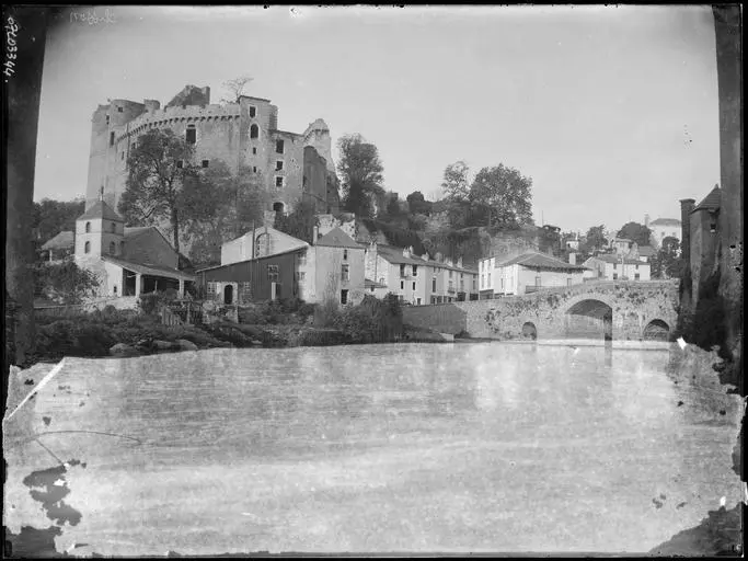 Foto de Château de Clisson - POP Plateforme Ouverte du Patrimoine / Base Mérimée - © Ministère de la Culture (France), Médiathèque du patrimoine et de la photographie, diffusion GrandPalaisRmn Photo