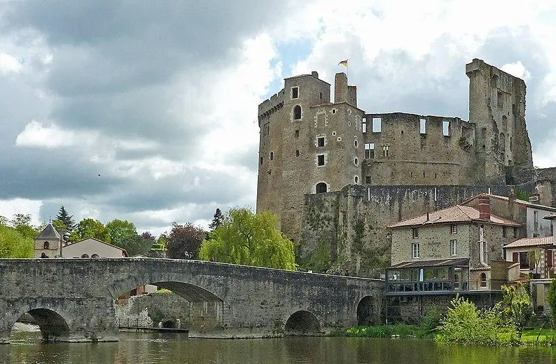 Foto de Château de Clisson - Cyril5555 - © Creative Commons (https://creativecommons.org/licenses/by-sa/4.0/deed.fr)