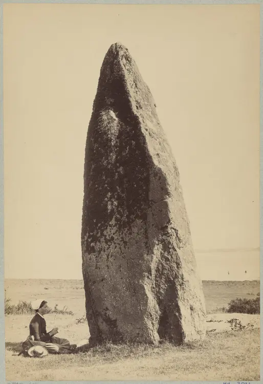 Picture of Menhir dit de la Vacherie - POP Plateforme Ouverte du Patrimoine / Base Mérimée - © Ministère de la Culture (France), Médiathèque du patrimoine et de la photographie, diffusion GrandPalaisRmn Photo