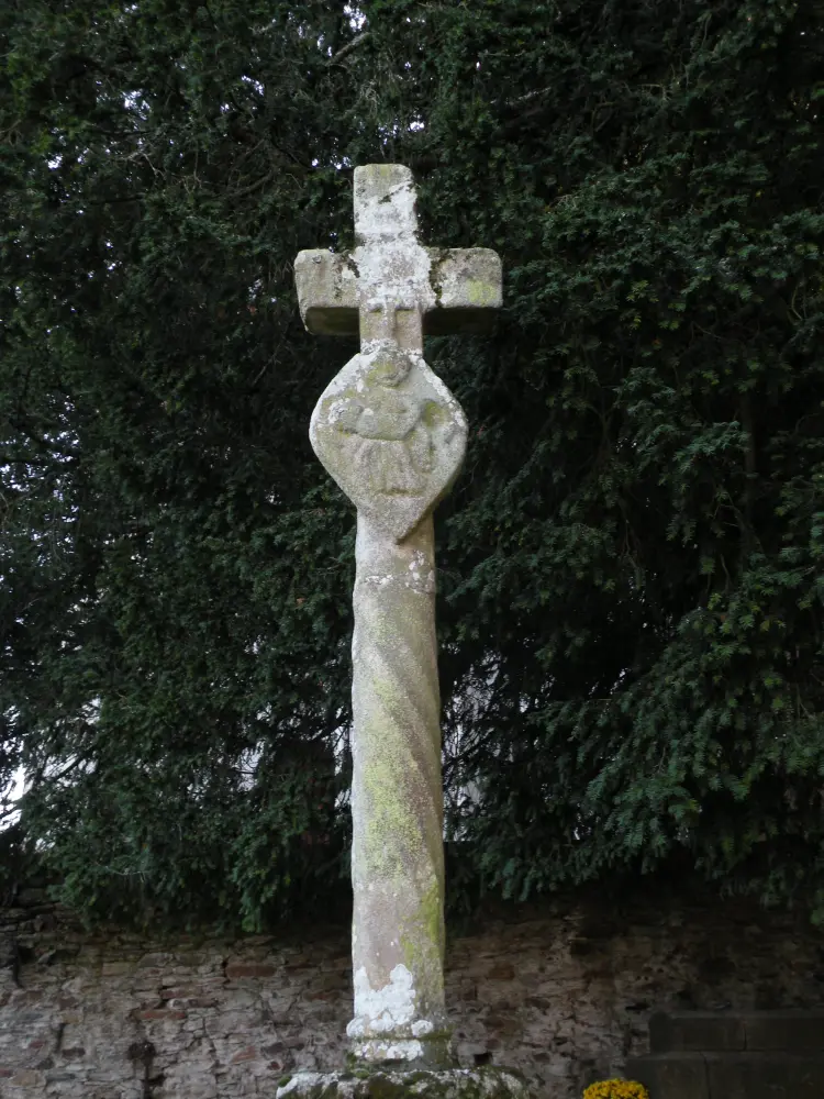 Foto de Cruz de piedra - Sous licence Creative Commons (https://creativecommons.org/licenses/by-sa/4.0/deed.fr) - Par Pymouss - © Creative Commons (https://creativecommons.org/licenses/by-sa/4.0/deed.fr)