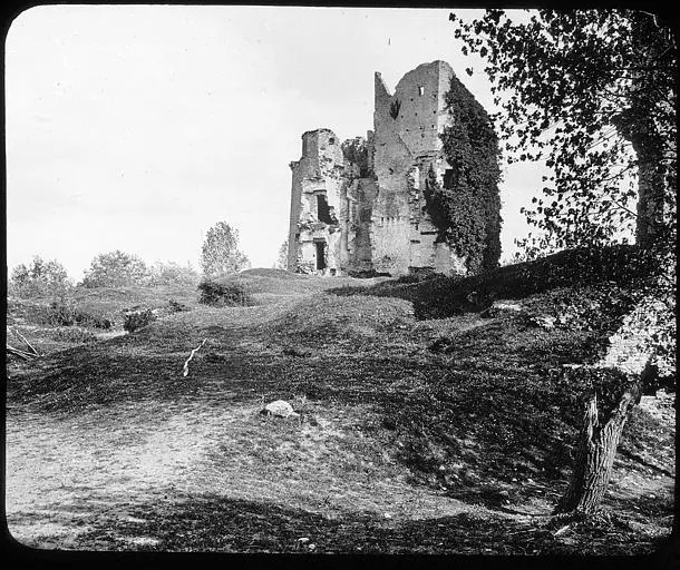 Foto de Château llamado "De Gilles de Retz" y colocar Forte - POP Plateforme Ouverte du Patrimoine / Base Mérimée - © Ministère de la Culture (France), Médiathèque du patrimoine et de la photographie, diffusion RMN-GP
